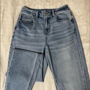 american eagle curvy mom jeans